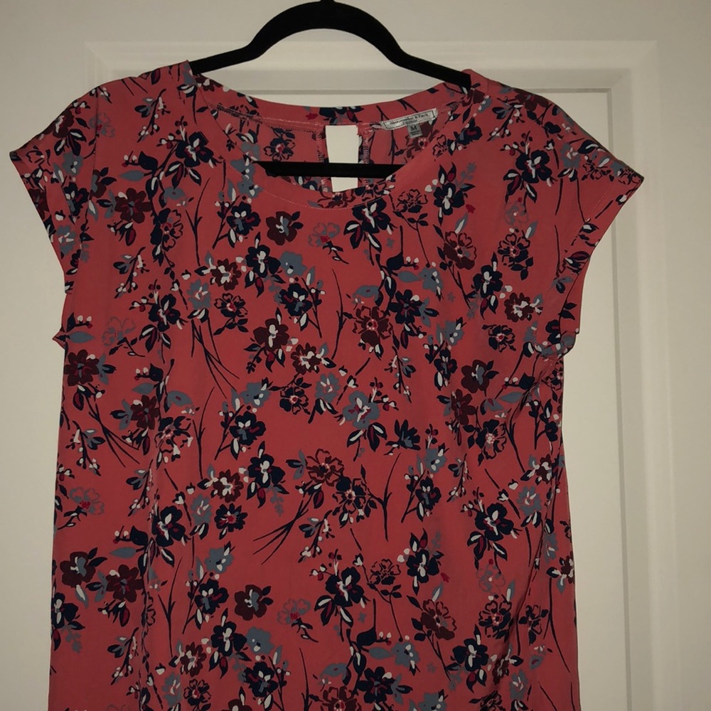 Satin Pink flory top!